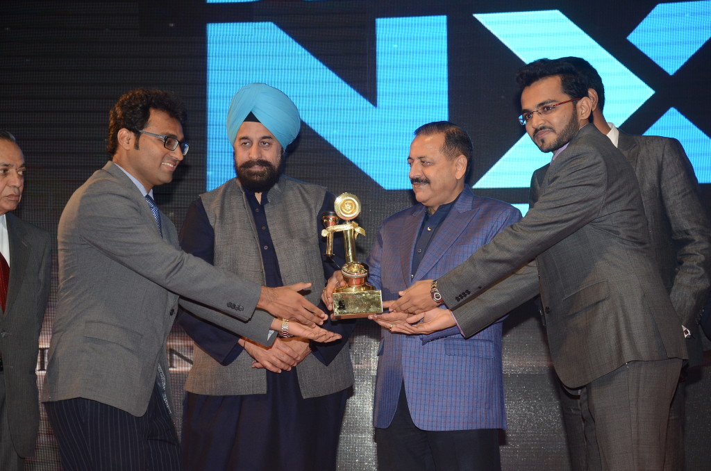Dimension NXG receiving the Low Cost Technology award at the 6th Aegis Graham Bell Awards