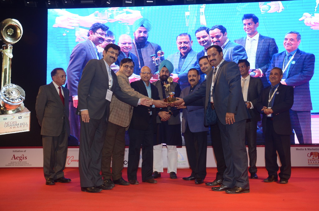 Vodafone India receiving the M2M award at the 6th Aegis Graham Bell Awards